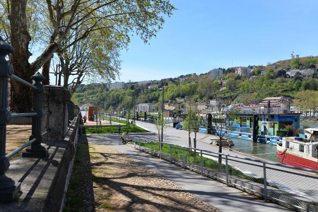 studios peniche Lyon centre Vieux Lyon Confluence Extérieur photo